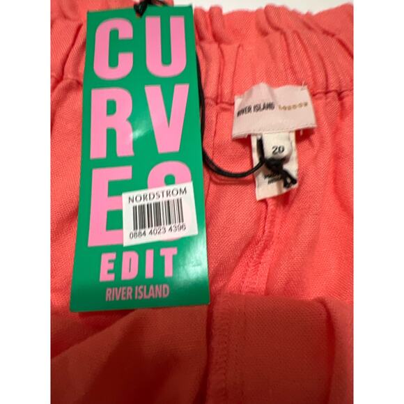 River Island Curve Edit City Elastic Waist Shorts with Side Pockets NWT Size 16 - Picture 4 of 6